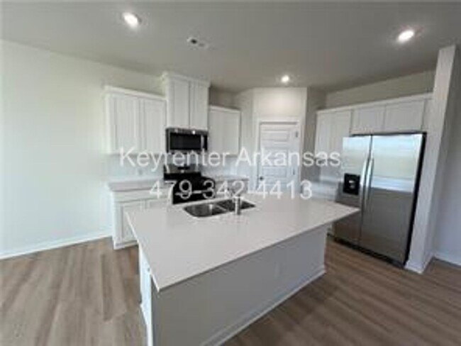 Foto del edificio - Amazing 3 Bedroom - 3.5 Bathroom in Fayetteville!