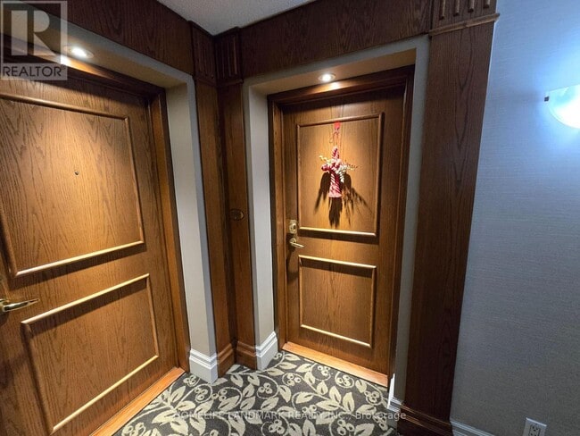 Photo du bâtiment - 1 Lee Centre Dr