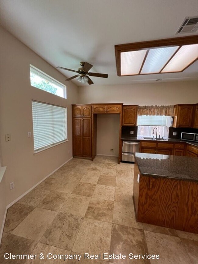 Foto del edificio - 4 br, 2 bath House - 10510 Delusion Dr