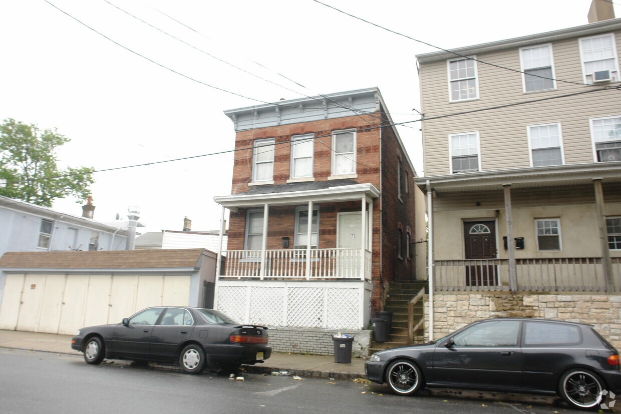 Building Photo - 71 Washington St