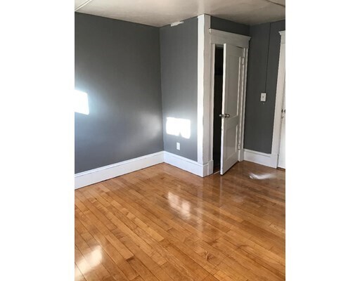 Building Photo - 25 Hillberg Ave