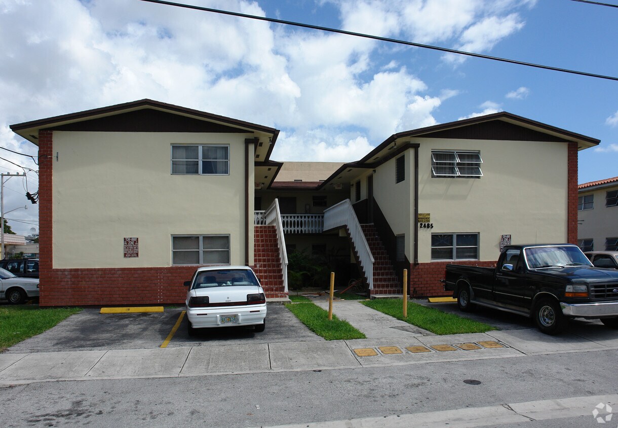 Foto del edificio - 2485 SW 9th St