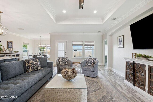 Foto del edificio - 4009 Silver Sands Rd