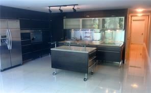 Building Photo - 2 br, 2 bath Condo - 6000Collins Ave #304