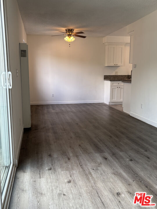 Foto del edificio - 4252 Woodlawn Ave