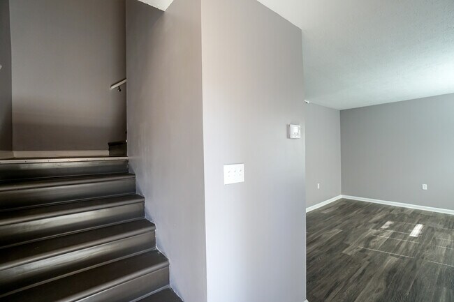 Building Photo - 1644 W Kentucky St