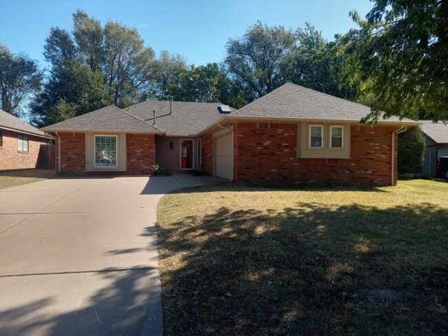Building Photo - 312 Christopher Todd Dr