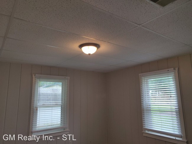 Building Photo - 2 br, 1 bath House - 1108 Laredo Ave