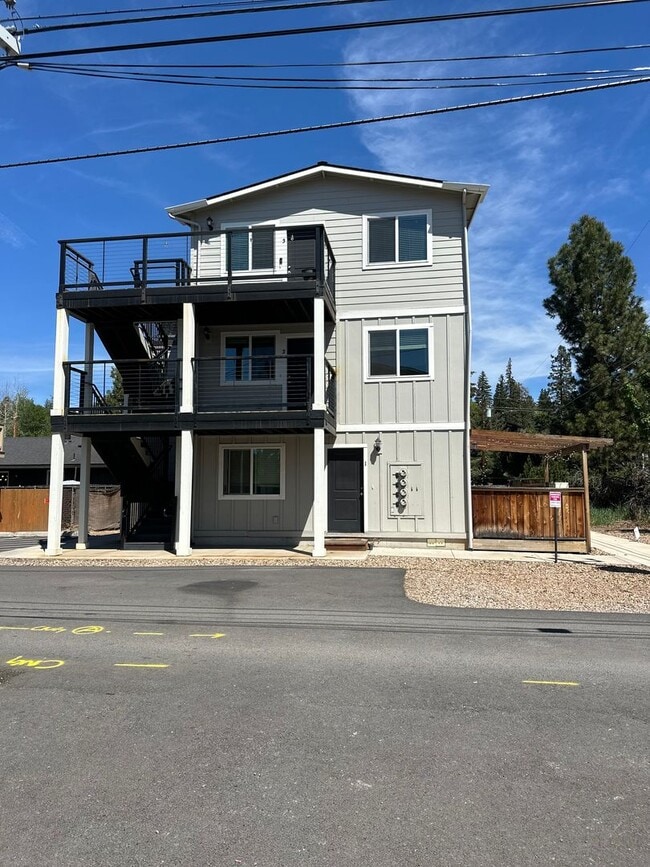 Building Photo - 1455 NW 8th St