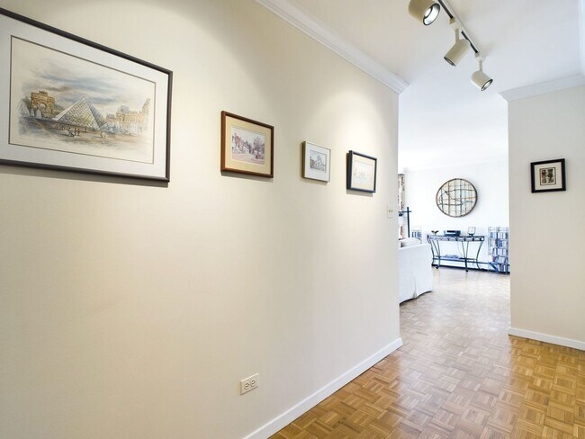 Foto del edificio - 1310 N Ritchie Ct