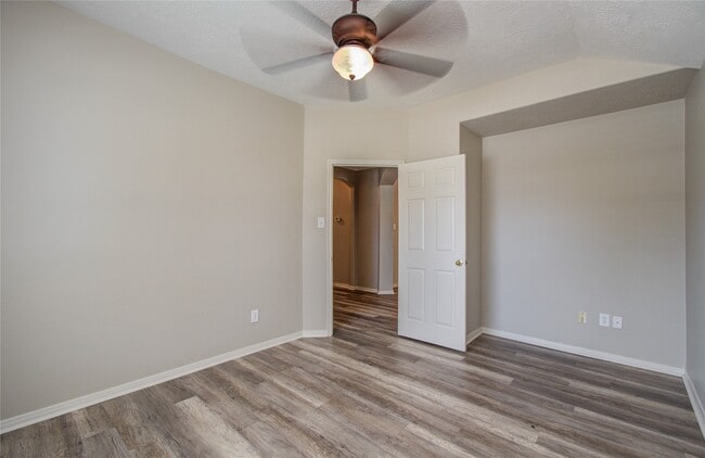 Foto del edificio - 2367 Keegan Hollow Ln