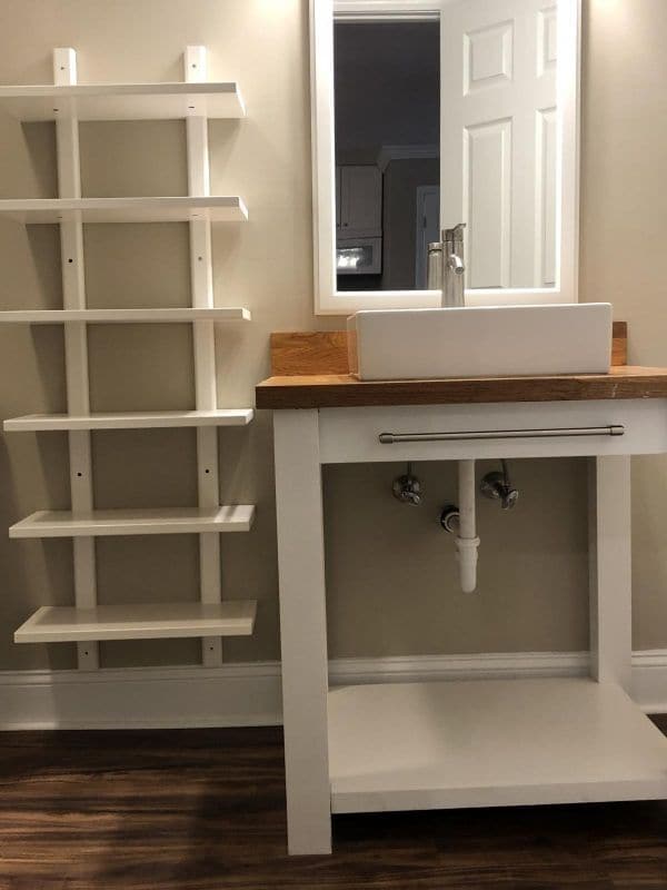 Updated bathroom with lots of storage - 1435 Fernwood Glendale Rd