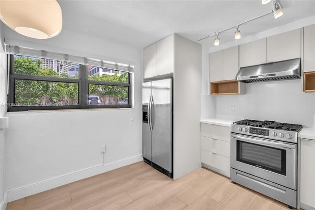 Building Photo - 3265 Virginia St