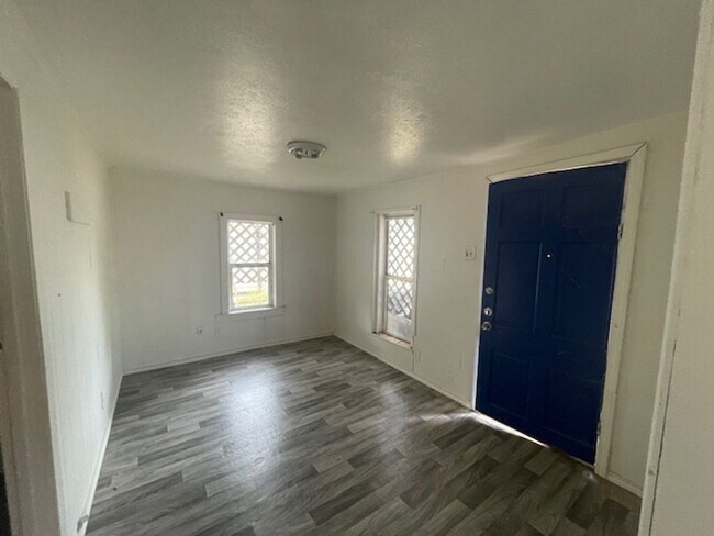 Foto del edificio - 3150 Elgin St