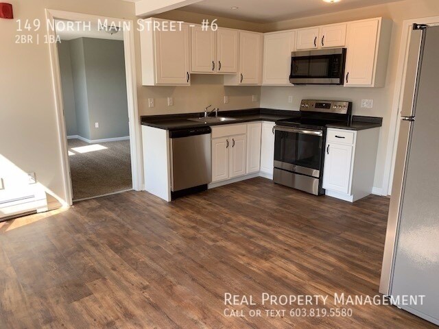 Building Photo - Nice 2 Bedroom Unit w/ Heat and Hot Water ...