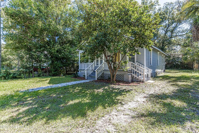 Foto del edificio - 3236 Gilmore St