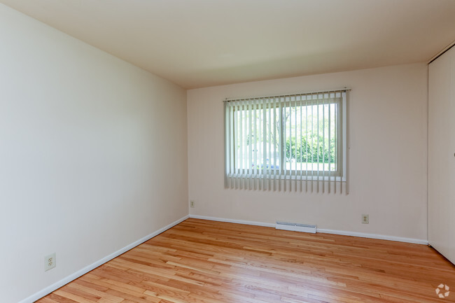 Bedroom - Bradley Place Townhomes