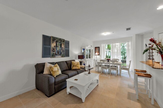 Building Photo - 1360 Sweetwater Cv #103 (SA)