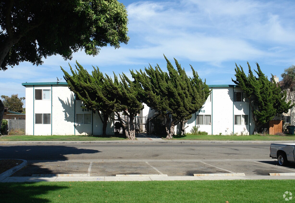 Foto del edificio - 846-& 848 S G St