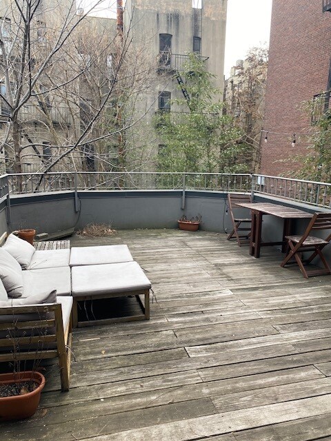 Private Deck - 1136 Dean St