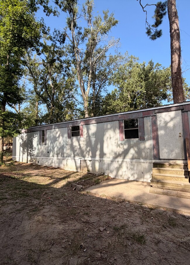 Building Photo - 5542 Whites Ferry Rd