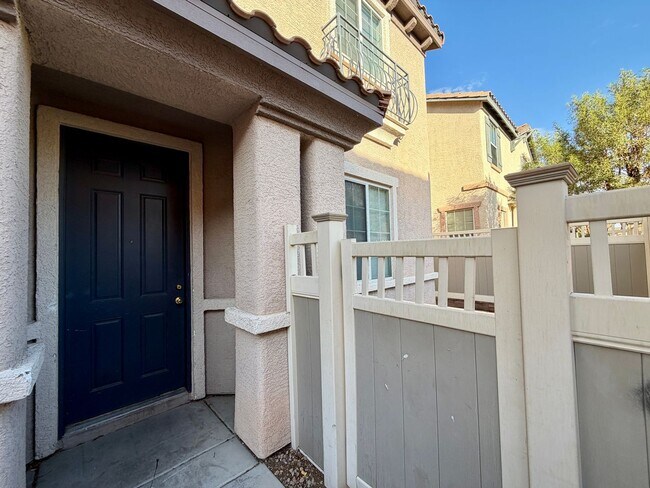 Building Photo - 4 bedroom in Weston Wills