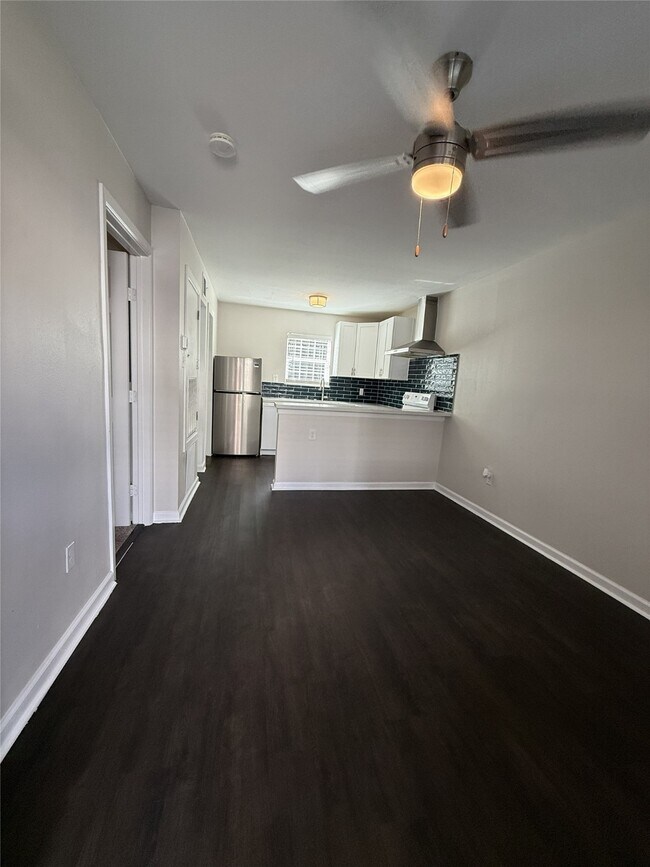 Foto del edificio - 1824 Thonig Rd