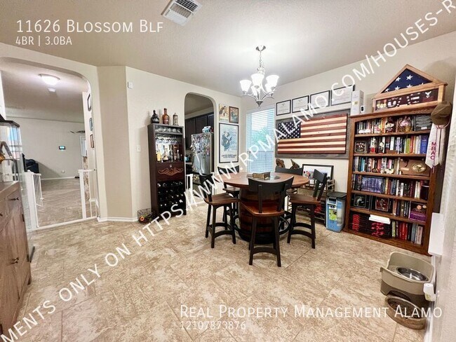 Building Photo - ** Application Received**Spacious 4-Bedroo...