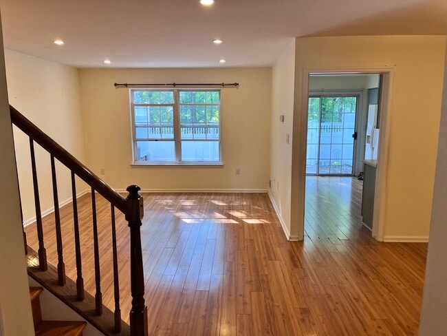 Building Photo - 808 Pebble Creek Ct