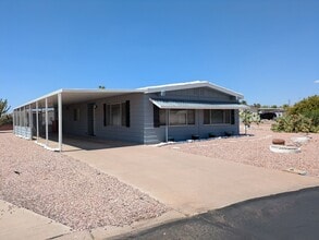 Building Photo - 8136 E Cactus Dr