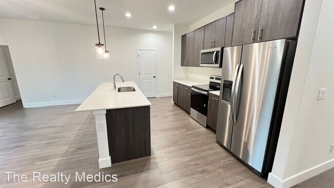 Foto del edificio - 4 br, 2 bath House - 1285 Hastings Rd SW