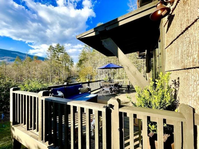 Building Photo - 1 bedroom in Highlands NC 28741