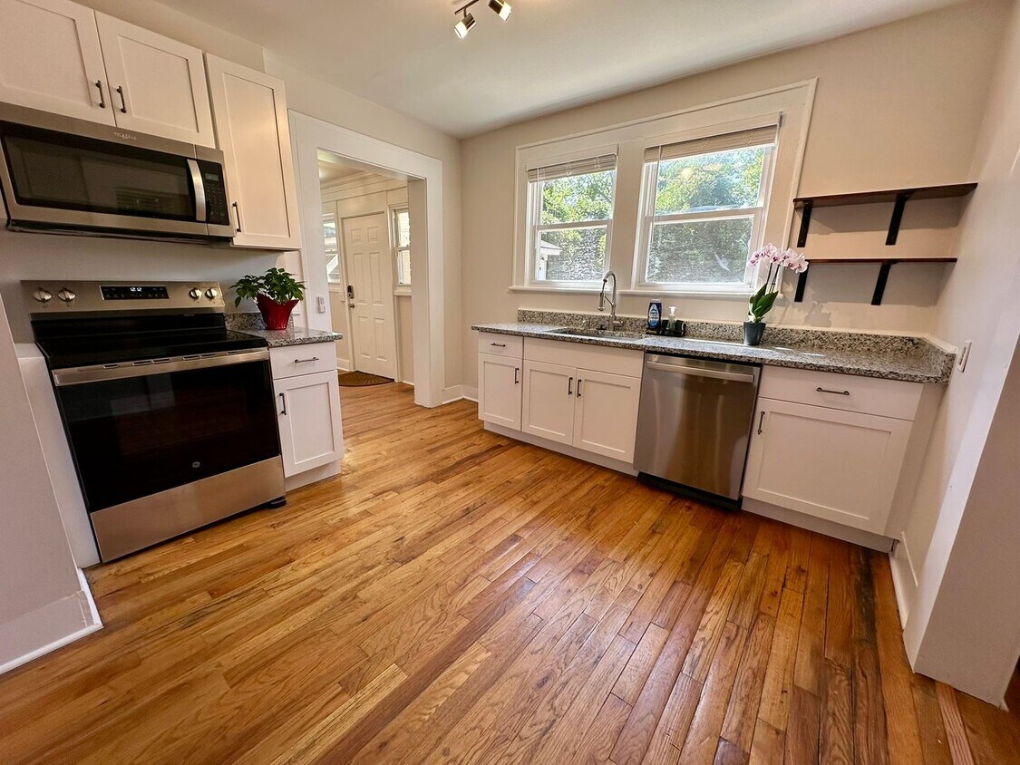 Foto principal - 35 Perry Ave