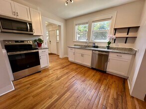 Building Photo - 35 Perry Ave