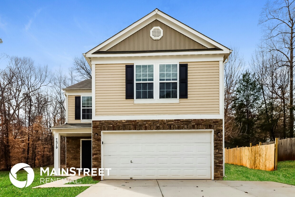 Foto principal - 7219 Cypress Ridge Dr