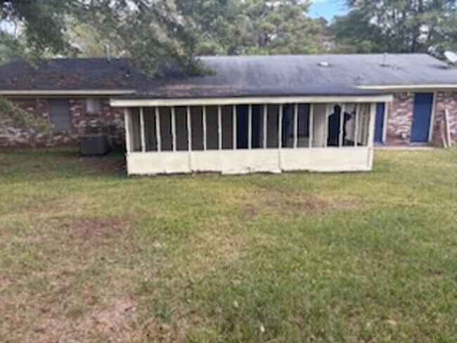 Foto del edificio - 1853 Smallwood St