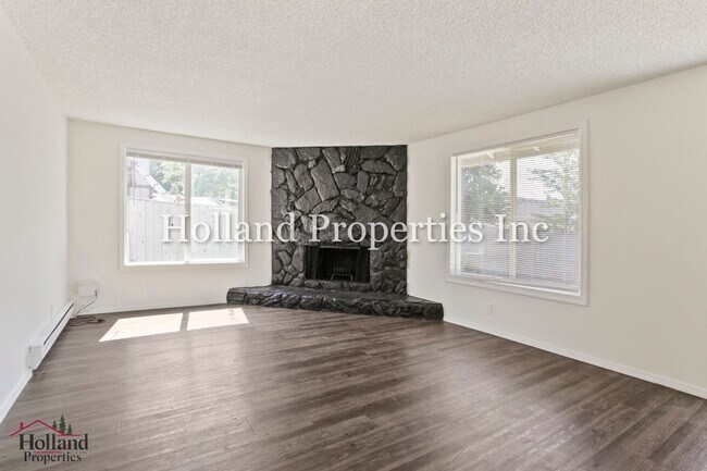 Foto del edificio - 6685-6687 SW 192nd Ave
