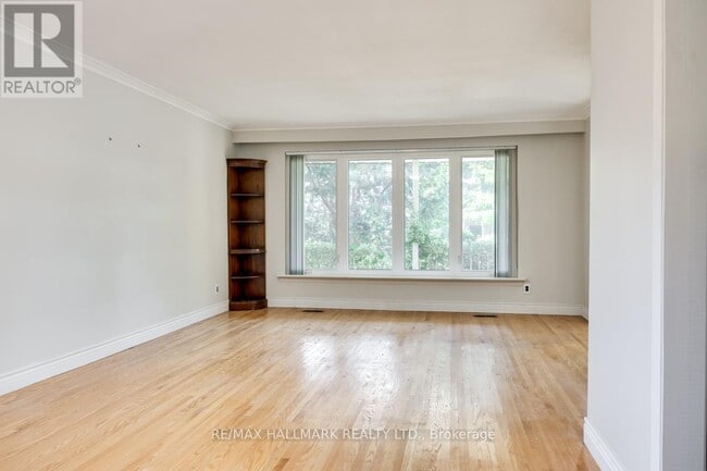 Building Photo - 30 Silkwood Crescent