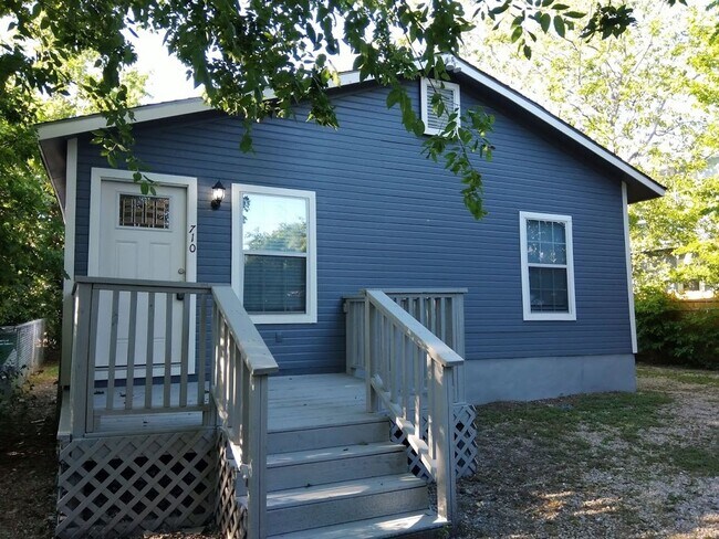 Building Photo - 710 Virginia Blvd