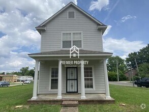 Building Photo - 665 Peyton Cir