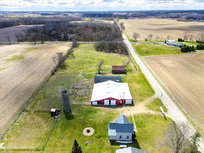 Building Photo - 34 N Union Rd