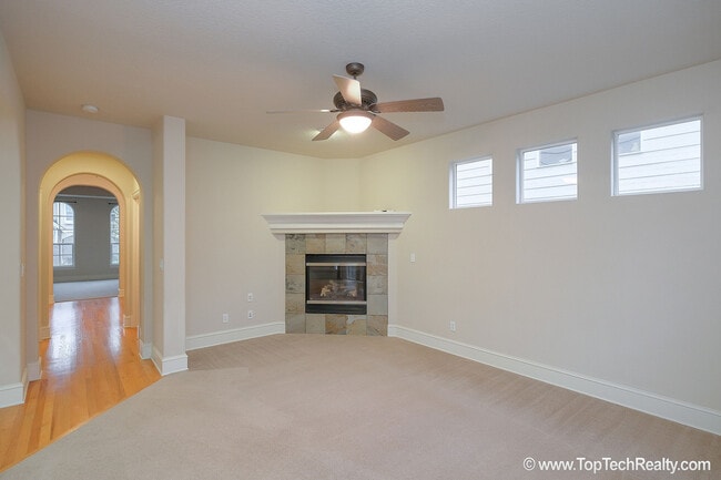 Building Photo - Stunning 3 BD* + Office/Den+Bonus/Media Rm...