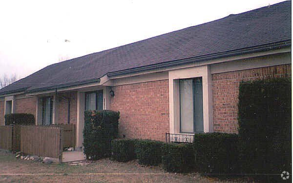 Building Photo - 1089-1103 Princewood Ave