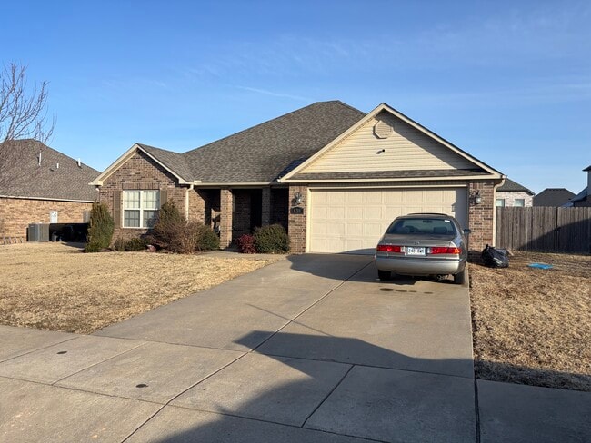 Building Photo - 630 Saddlehorn Dr