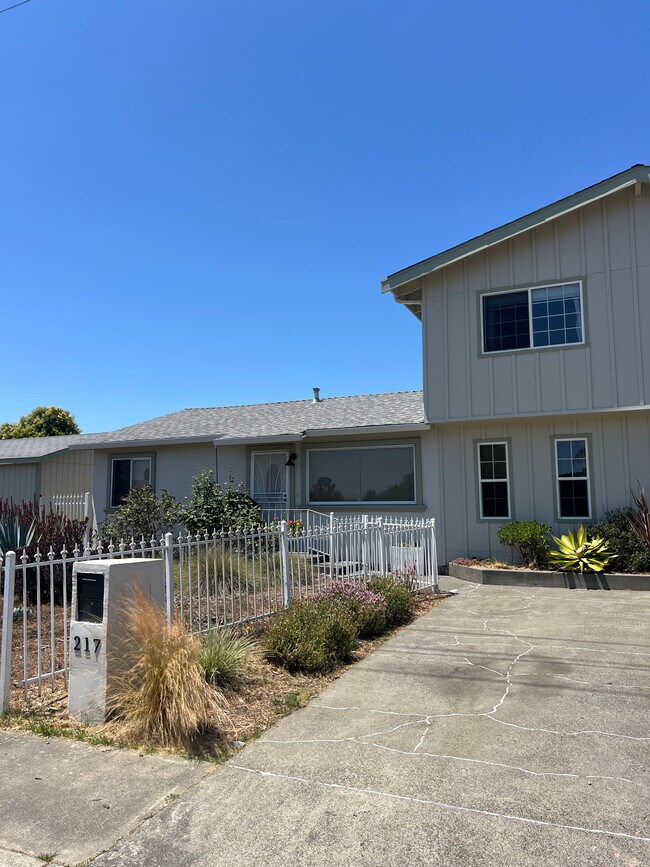 Foto del edificio - 217 Mendocino St