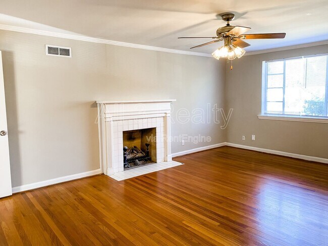 Foto del edificio - 2762 Biltmore Ave