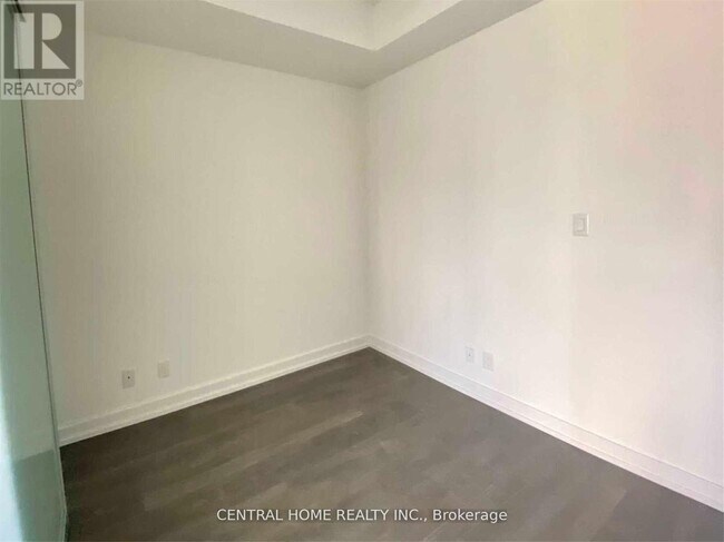 Building Photo - 203 College St