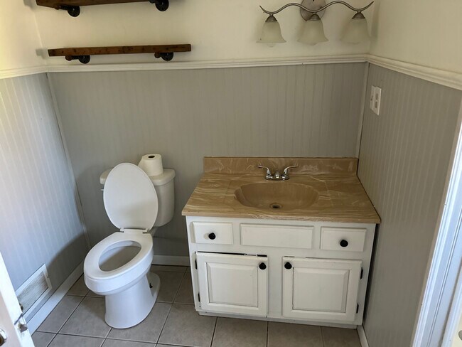 Foto del edificio - 2745 Adamsville Rd