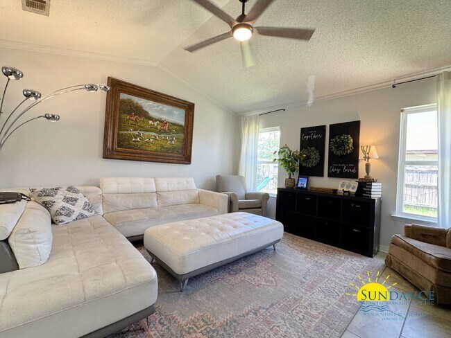Building Photo - Updated 3-Bedroom Home in Fort Walton Beach