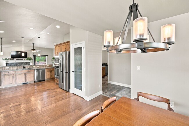 Building Photo - 12441 Woodruff Dr